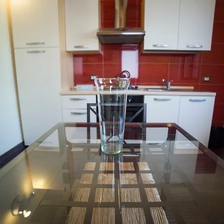 Apartman Red Orange Ognina