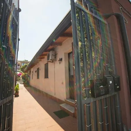 Red Orange Ognina Apartman Catania