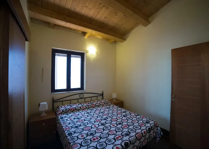 Red Orange Ognina * Katania